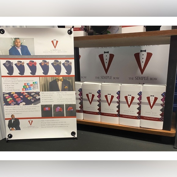 University of Georgia Handcrafted Bow Tie - 01 - Picture 11 of 13